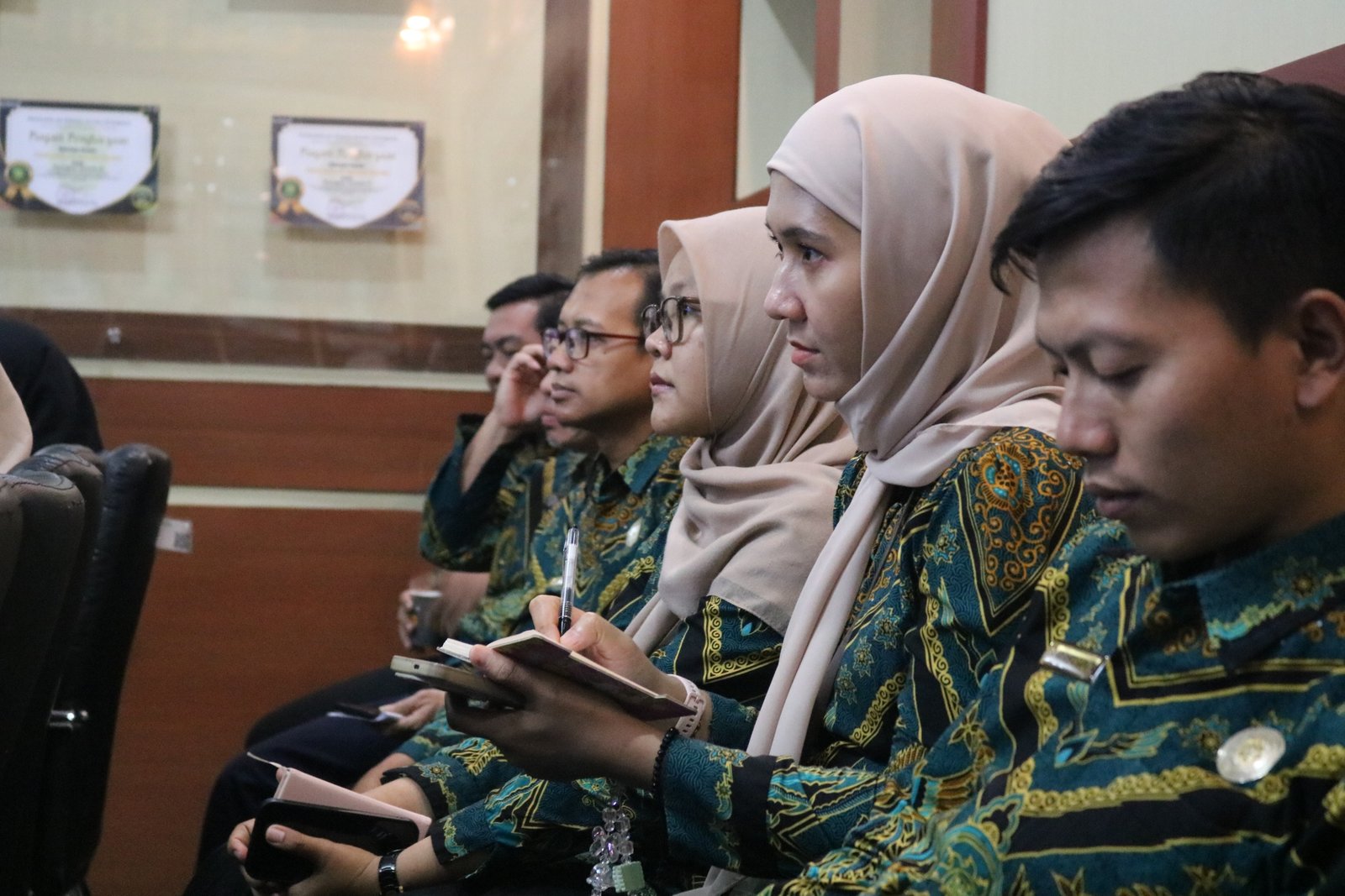 rapat dinas 9 april 2026